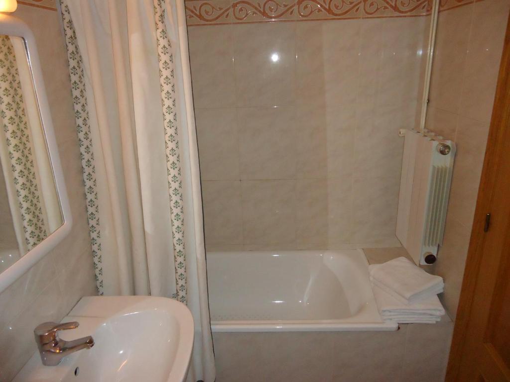 Apartaments La Llucana 바루에라 객실 사진