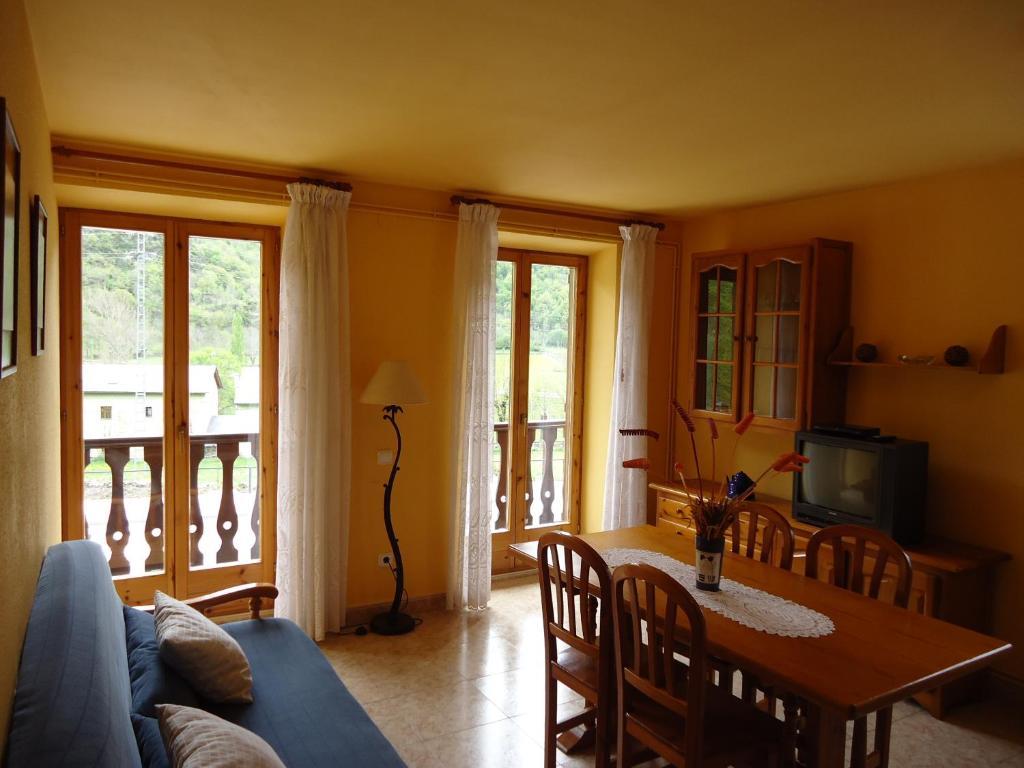 Apartaments La Llucana 바루에라 객실 사진