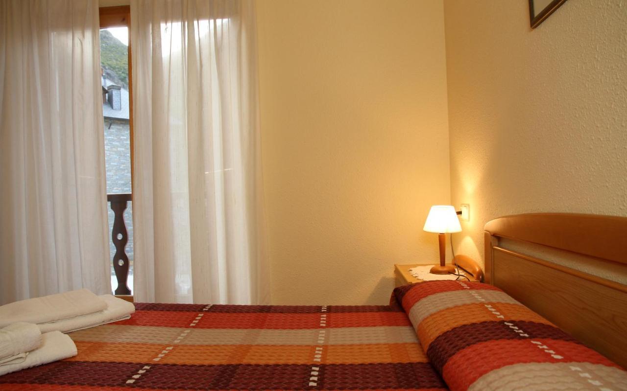 Apartaments La Llucana 바루에라 객실 사진